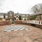 Honeybee Nyaraló Penrith